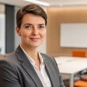 Aida Recht mit stilvoller Büroausstattung in einem modernen Zürcher Besprechungsraum